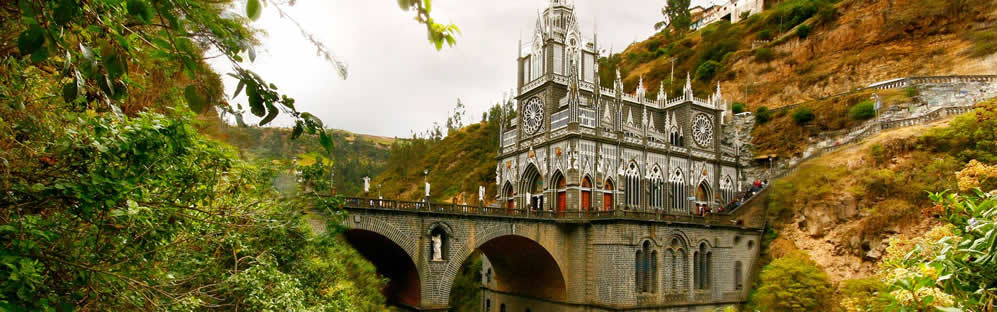 Église de las Lajas L'imposant Sanctuaire de Notre-Dame de Las Lajas à Ipiales, Colombie