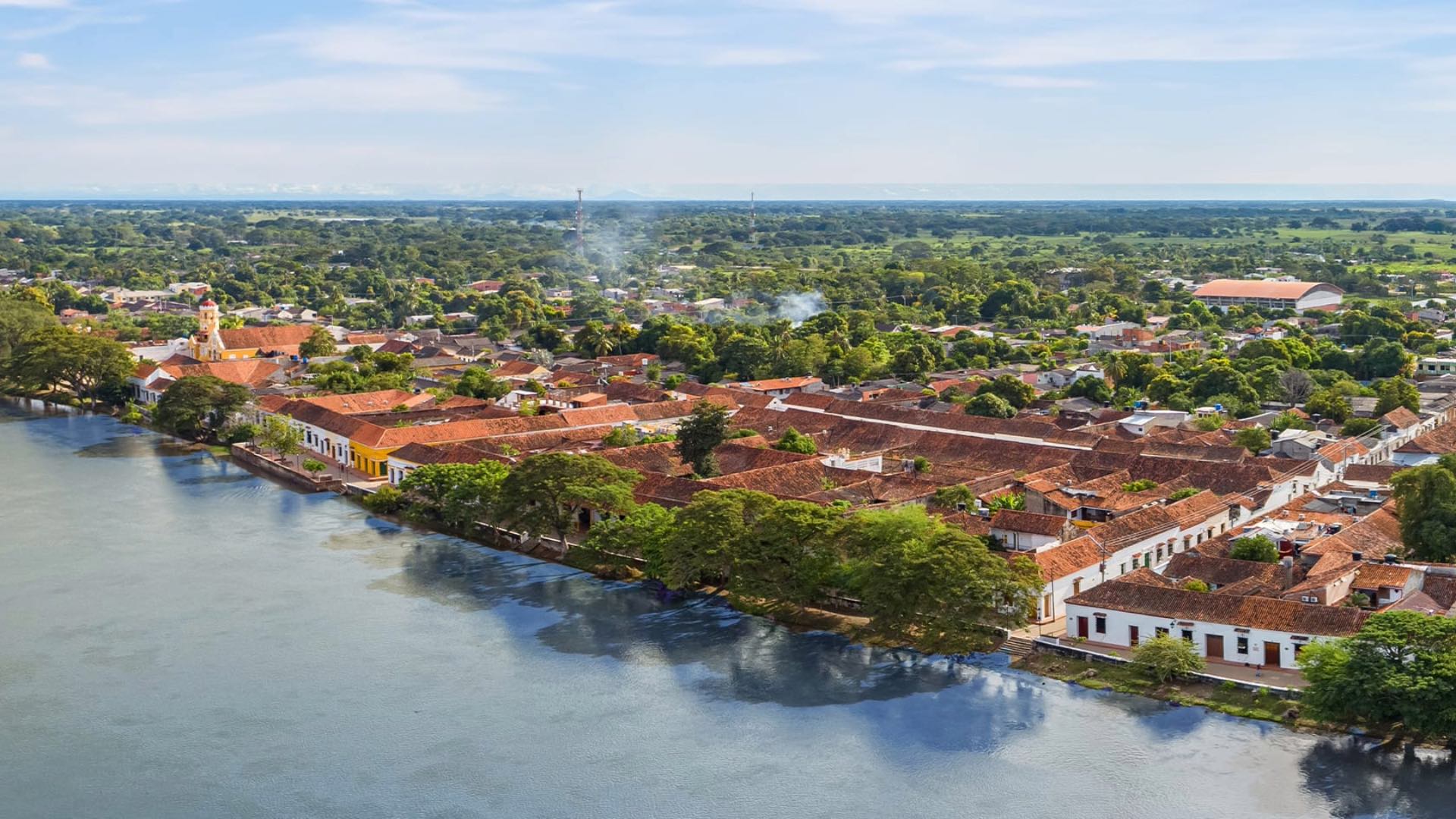 Santa Cruz de Mompox on the banks of the Magdalena River.