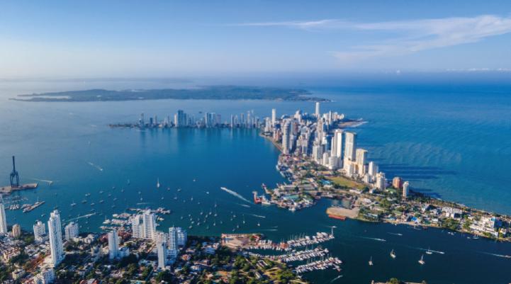 Vista aérea de la Bahía de Cartagena, Colombia.