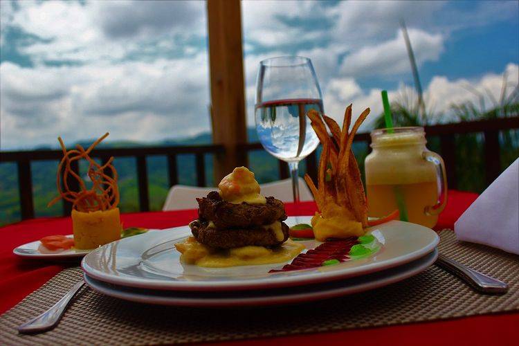De la huerta al plato. Restaurante Campestre La Huerta, Lago Calima. 