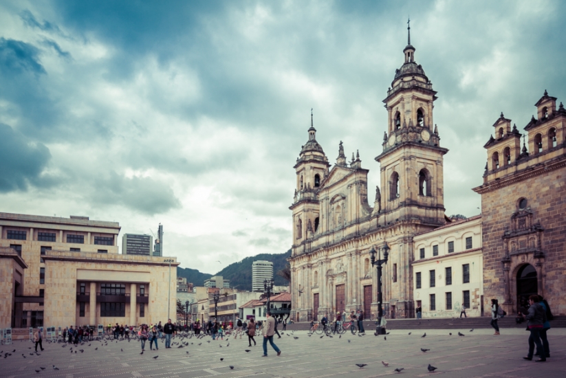 Plaza de Bolivar de Bogotá no centro