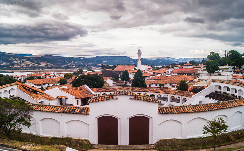 Walk around the new town of Guatavita 