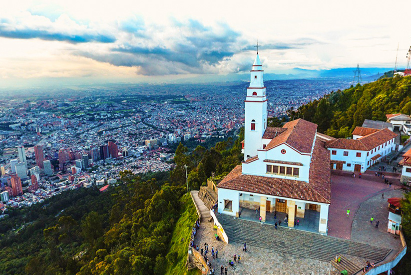 Basílica Santuario del Señor Caído de Monserrate en Bogotá, Cundinamarca.