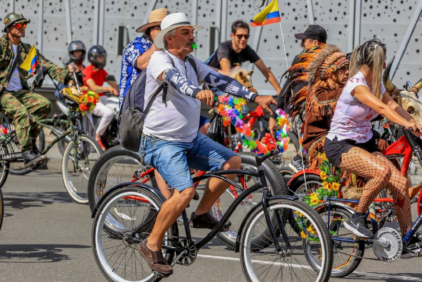 La Feria se disfruta a Ritmo de la Bicicleta, Medellín, Colombia.