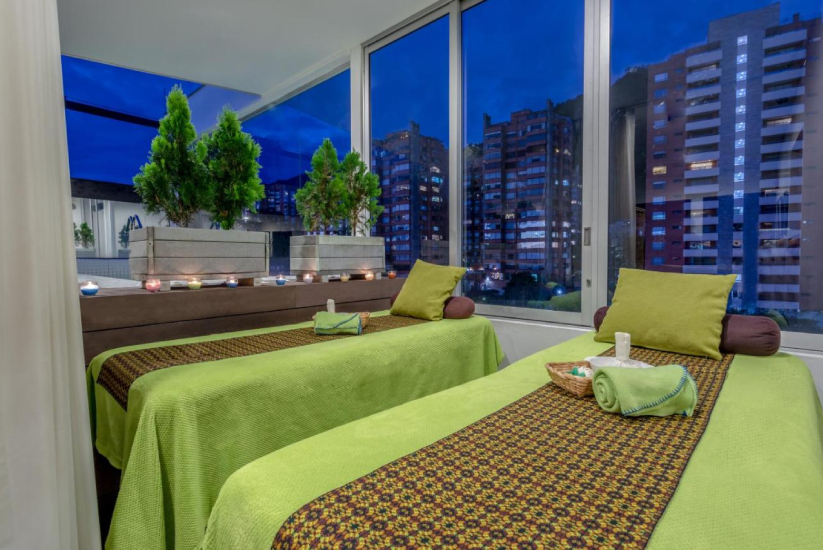 Zona de relajación Biohotel Organic Suites, Bogotá, Colombia.