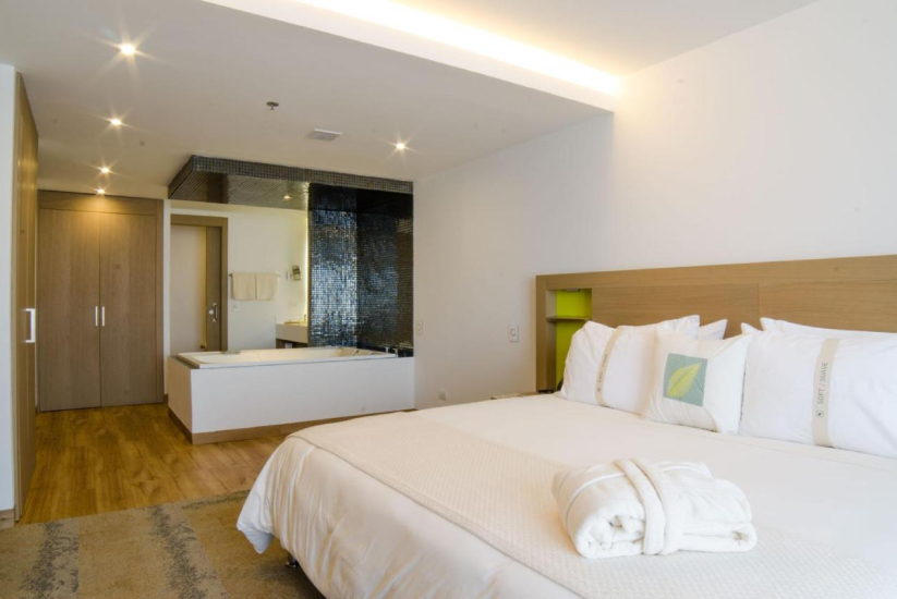 Master suite, Biohotel Organic Suite, Bogotá, Colombia.