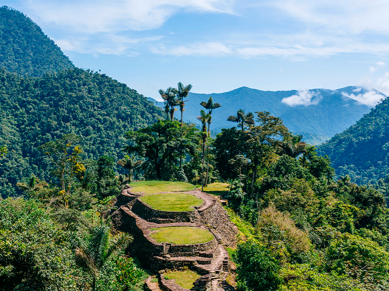 Ciudad Perdida en medio de las montañas de Santa Marta, un lugar donde podrás experimentar un retiro espiritual.