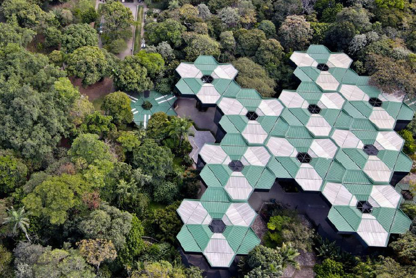 Exterior of Joaquín Antonio Uribe Botanical Garden, Medellín.