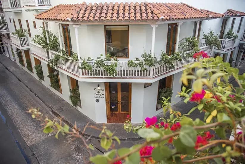 Fachada Casona Del Colegio 