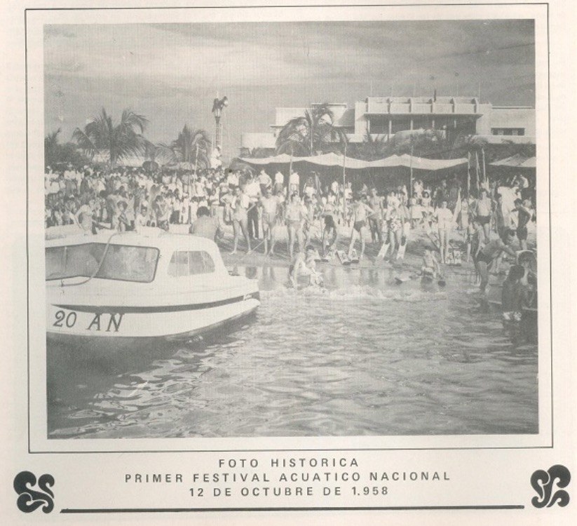 The National Aquatic Festival preceded the Fiesta del Mar. 