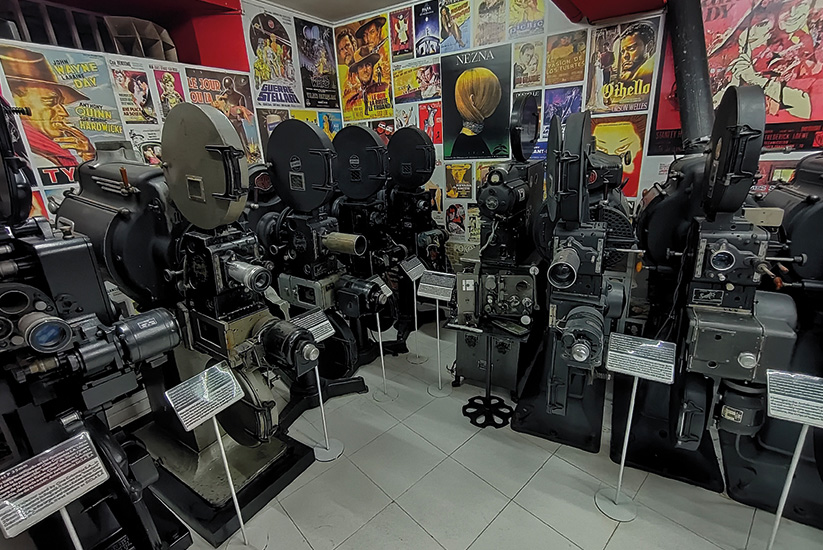 Cinematic equipment at the Caliwood museum, Cali.