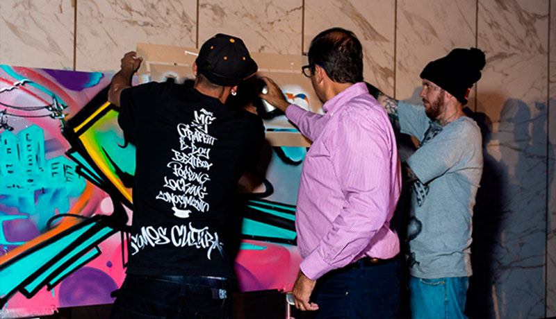 Making a graffiti is a great incentive travel activity for the team | Colombia Travel 