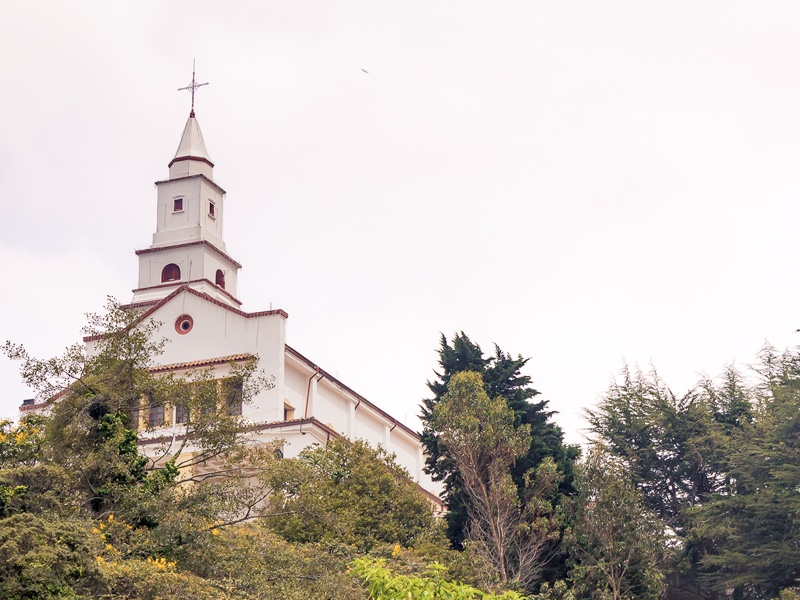 Visita Basílica Santuario del Señor Caído en Monserrate.