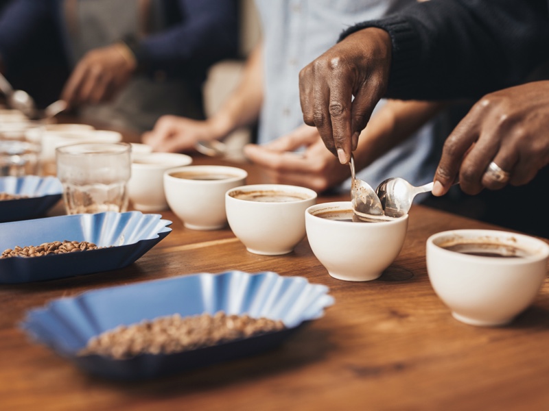 Ven y disfruta de las diferentes experiencias sensoriales que te brinda una taza del mejor café colombiano
