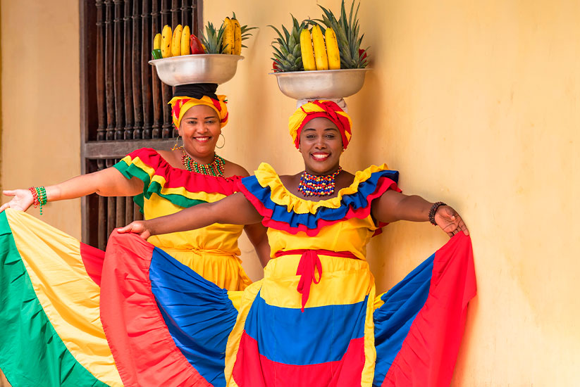 Colombian women with a fruit tray