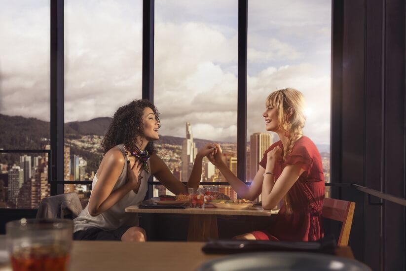 Imagen de pareja LGBT Colombia, destinos lgbt en colombia