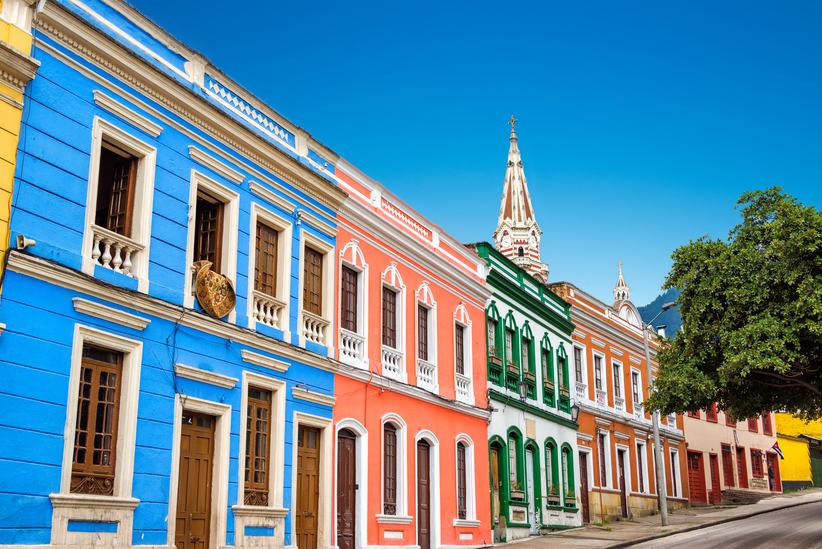 Conheça o centro histórico de Bogotá, La Candelaria