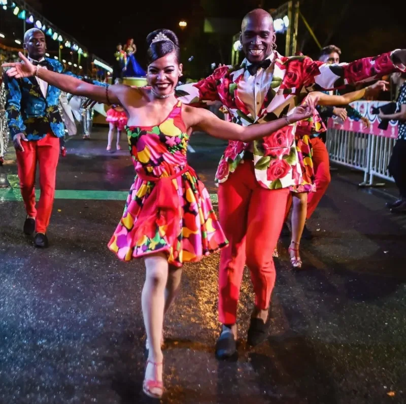 Parade in den Straßen von Cali, Feria de Cali.