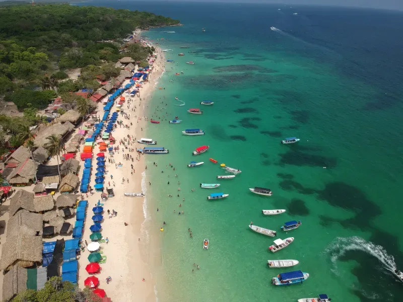 Discover the magic of Barú and its beautiful beaches