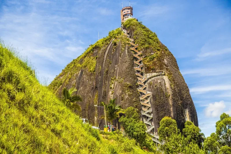 Know the history of Guatape and Piedra El Peñol