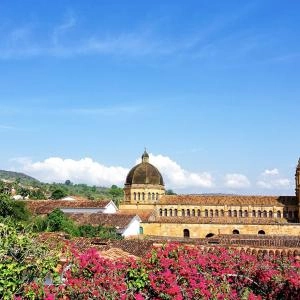 Natural landscape mixed with the colonial architecture of the streets of Barichara, Santander