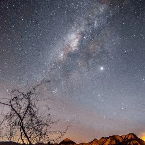 Cielo estrellado en Colombia, uno de los mejores lugares para ver estrellas.