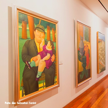 La capital colombiana ofrece a sus habitantes espacios entre galerías, cafés, cervecerías y lugares en los que se puede disfrutar de la cultura y respirar el arte que esta ciudad emana.