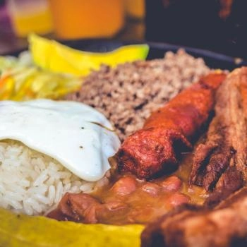 Recorrido por la Cocina Colombiana (Regiones Caribe, Pacífico y Andina)