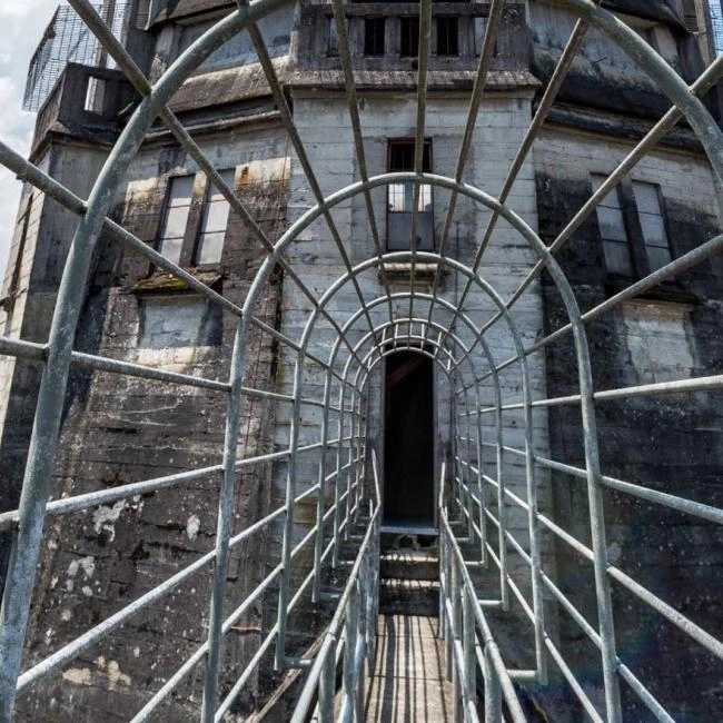 Vista del Corredor Polaco en la Catedral de Manizales, Colombia.